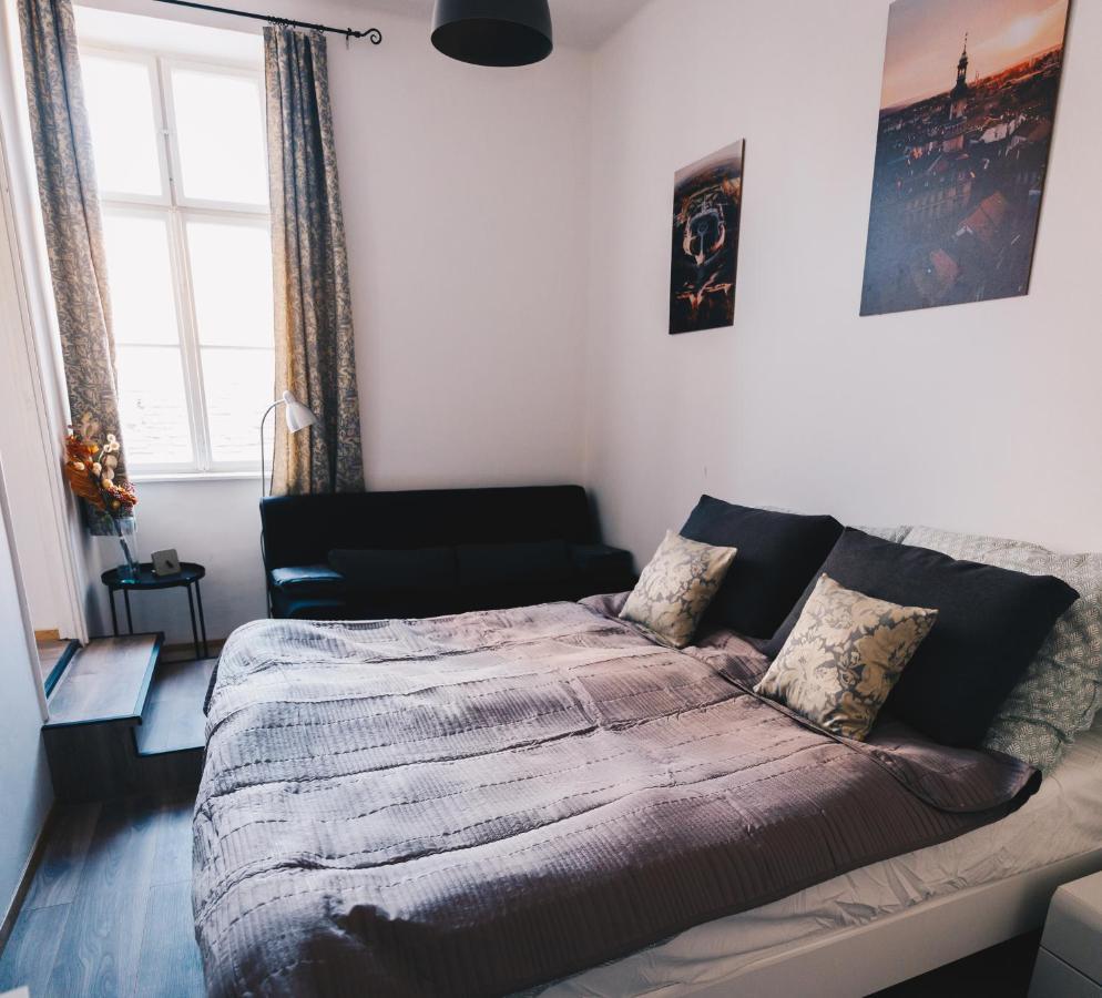 Appartement Studio77 Apartman à Sopron Extérieur photo