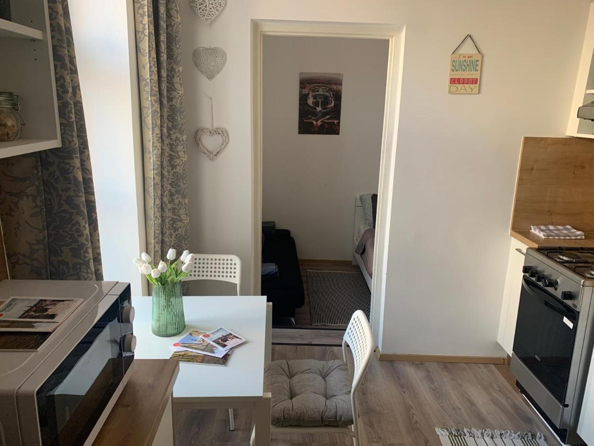 Appartement Studio77 Apartman à Sopron Extérieur photo